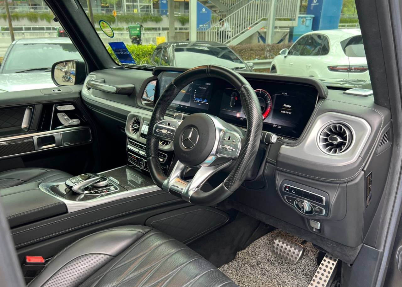 MERCEDES G63 AMG 车内