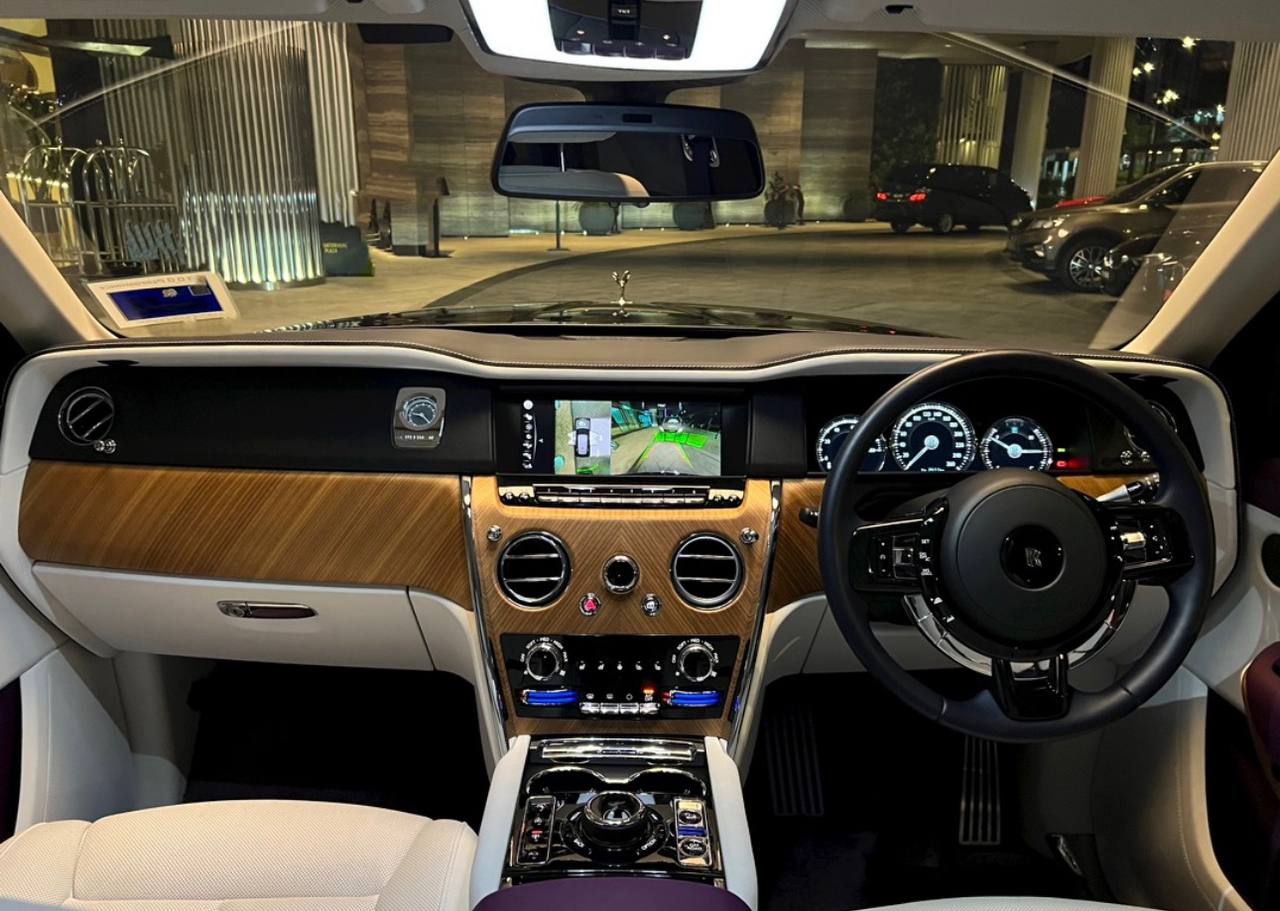Rolls Royce Cullinan photo 5