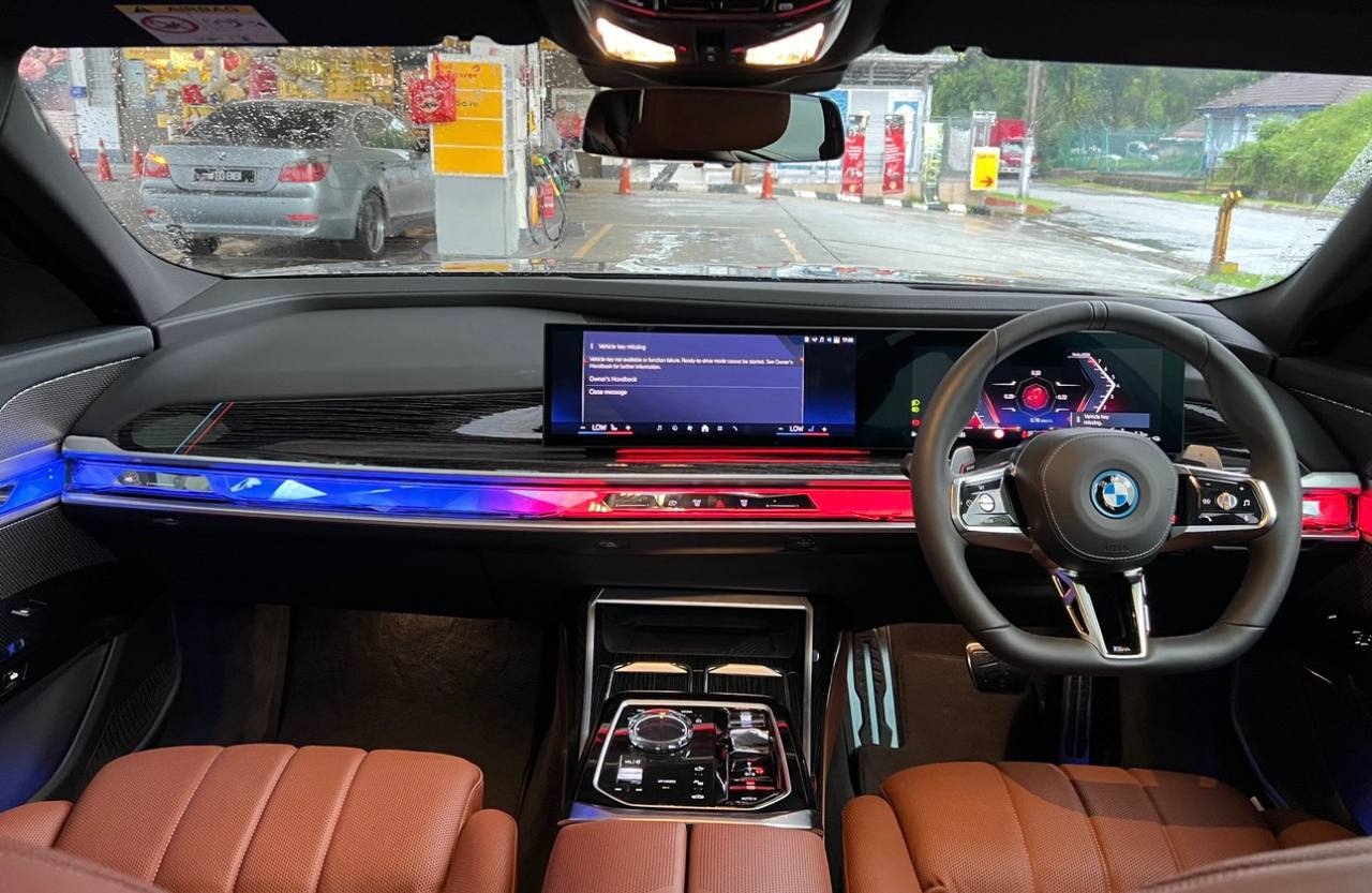 Bmw 750E photo 3