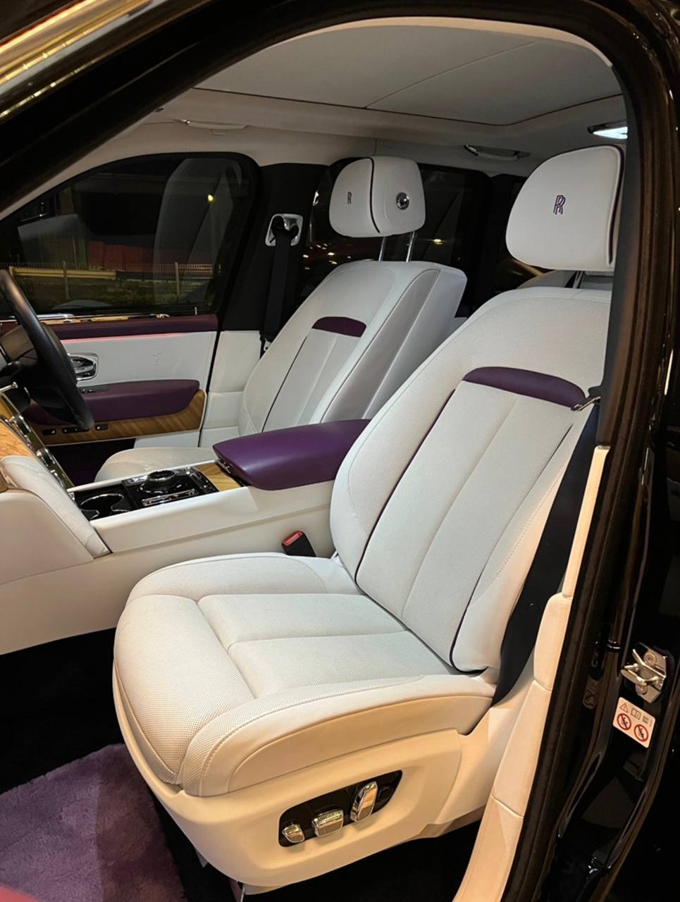 Rolls Royce Cullinan photo 4