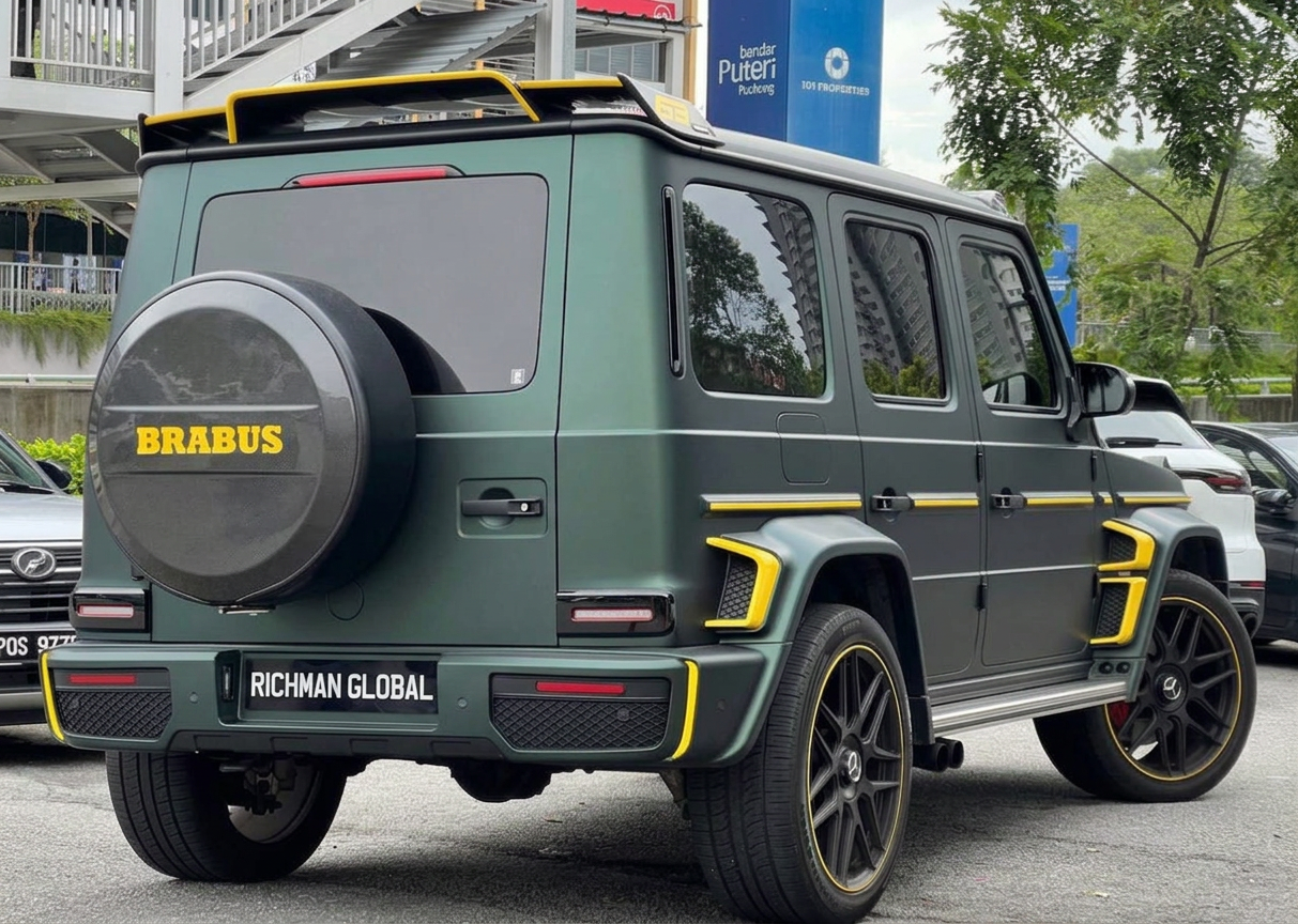 MERCEDES G63 AMG 后面