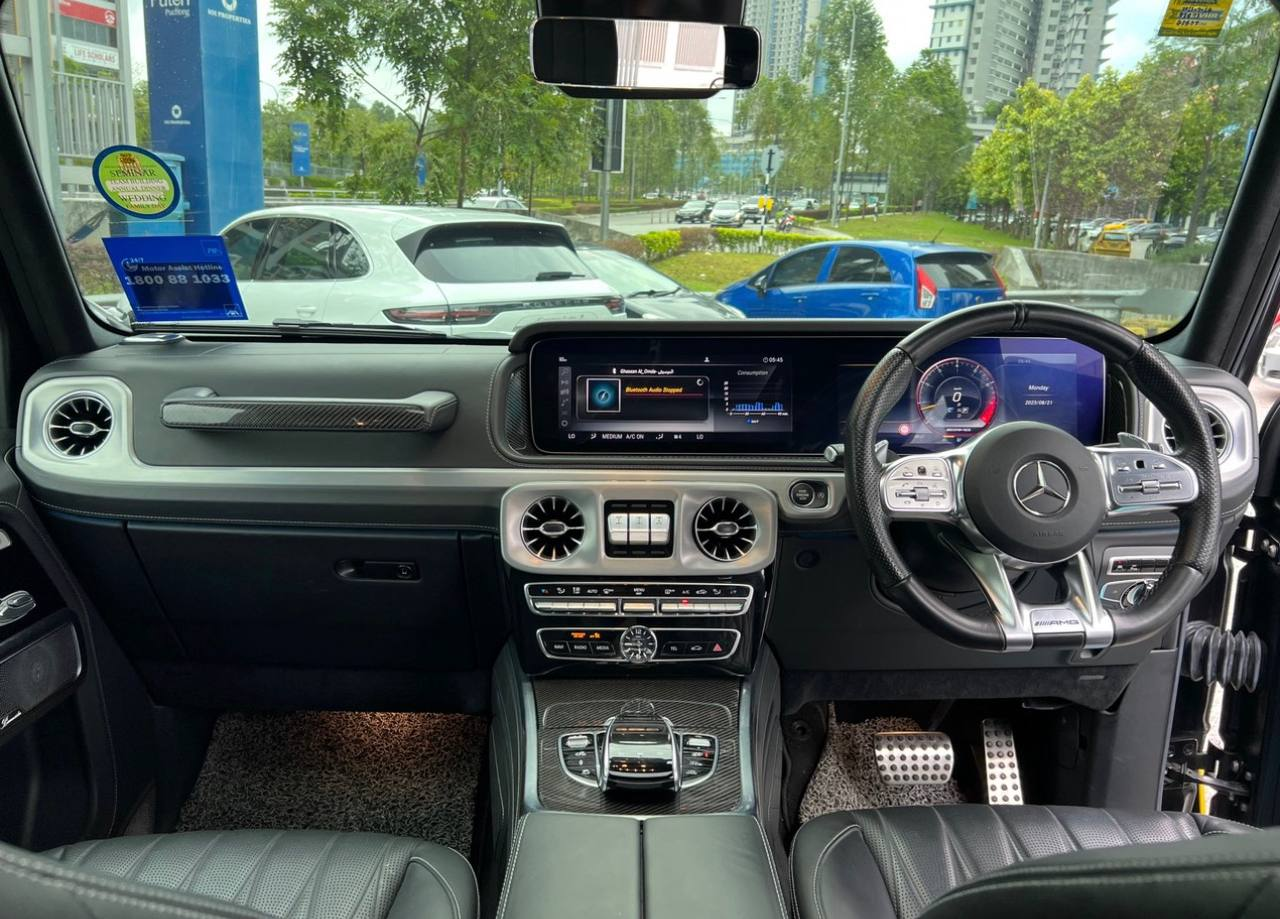 MERCEDES G63 AMG 车内